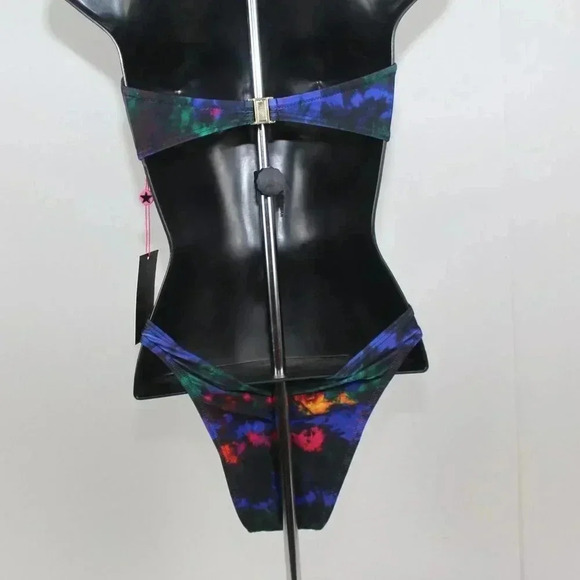 SOUTH BEACH - Picture 4 of 6